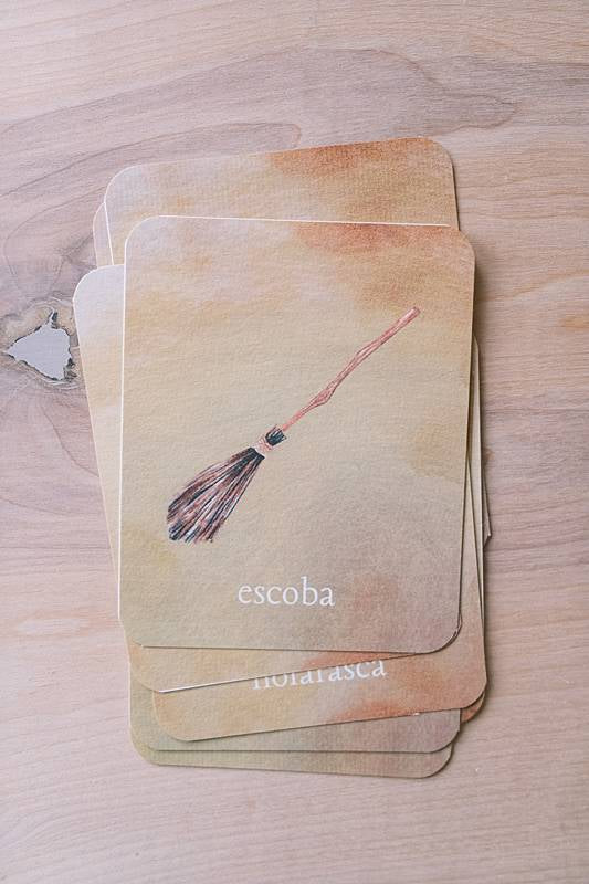The bilingual vocabulary cards from Acorn School's Ghosts Curriculum.